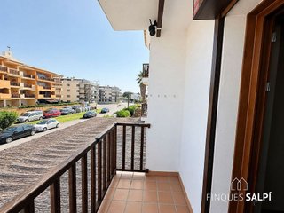 Piso en venta en Port - Les Planasses en Escala, L´