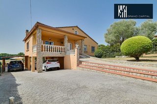 Chalet en venta en Caldes de Malavella
