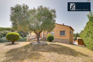 Chalet en venta en Caldes de Malavella