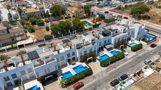 Casa adosada en venta en Nueva Torrevieja - Aguas Nuevas en Torrevieja