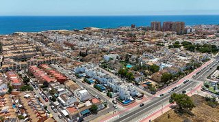 Casa adosada en venta en Nueva Torrevieja - Aguas Nuevas en Torrevieja