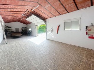 Chalet en venta en Poleares en Lucena