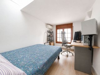Casa pareada en venta en El Camp de l'Arpa del Clot en Barcelona