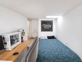 Casa pareada en venta en El Camp de l'Arpa del Clot en Barcelona