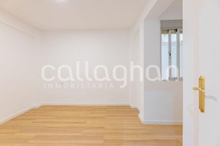 Piso en venta en Marxalenes en Valencia