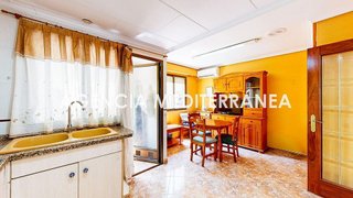 Piso en venta en Zona Avenida al Vedat en Torrent