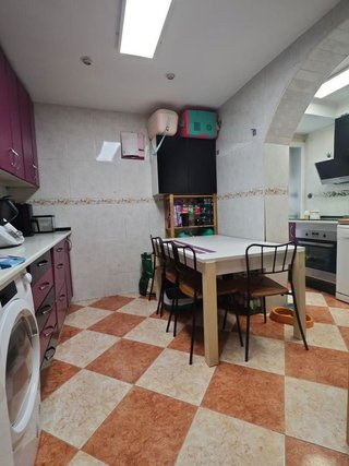 Piso en venta en Reyes en Parla
