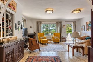 Casa en venta en Nueva Andalucía centro en Marbella