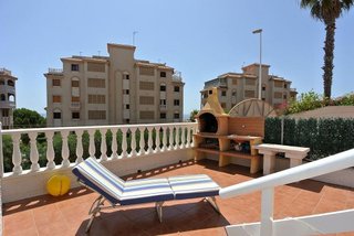 Casa adosada en venta en Torrelamata - La Mata en Torrevieja