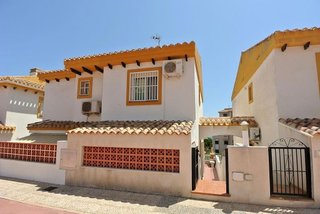Casa adosada en venta en Torrelamata - La Mata en Torrevieja