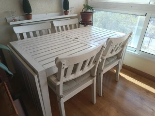 Mesa y 4 sillas madera blanca terraza
