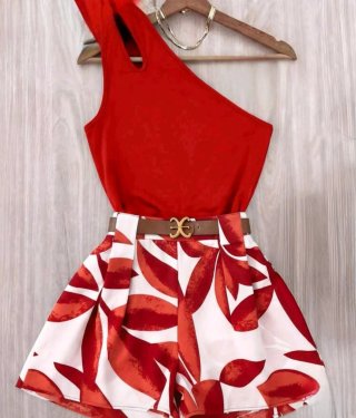 Conjunto de short y top rojo y blanco