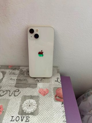 iPhone 13 Apple