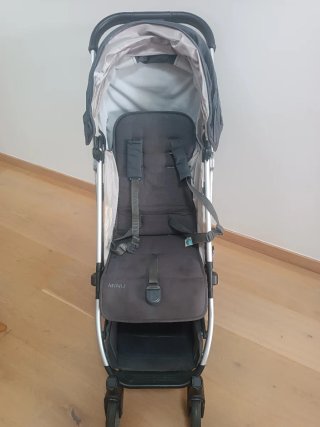 Silla de paseo UPPAbaby MINU gris + capazo