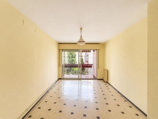 Piso en venta en Cervantes en Granada