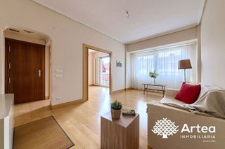 Piso en venta en San Pedro de Deusto-La Ribera en Bilbao