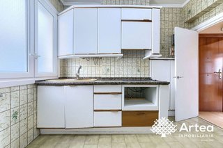 Piso en venta en San Pedro de Deusto-La Ribera en Bilbao