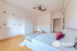 Piso en venta en San Pedro de Deusto-La Ribera en Bilbao