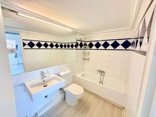 Piso en venta en Cortes - Huertas en Madrid