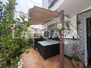 Chalet en venta en La Granja-La Colina-Los Pastores en Algeciras