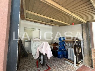 Chalet en venta en La Granja-La Colina-Los Pastores en Algeciras