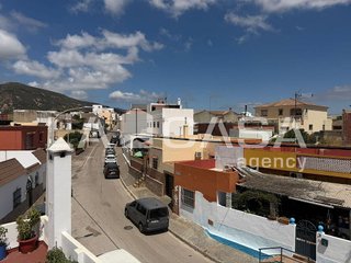 Chalet en venta en La Granja-La Colina-Los Pastores en Algeciras