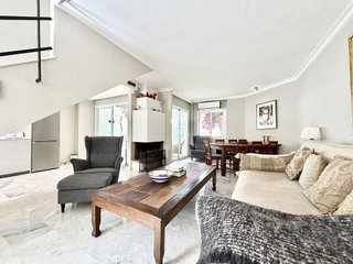 Casa adosada en venta en La Dama de Noche-La Alzambra en Marbella