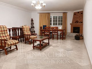 Casa en venta en La Paz en Alcalá de Guadaira