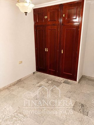 Casa en venta en La Paz en Alcalá de Guadaira
