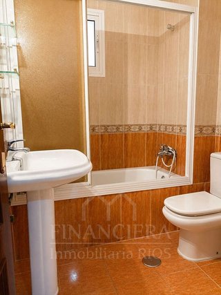Casa en venta en La Paz en Alcalá de Guadaira