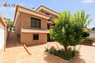 Casa pareada en venta en Ogíjares