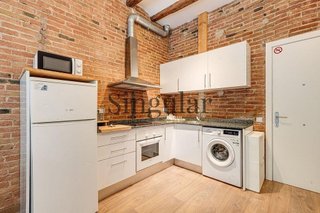 Piso en venta en El Camp de l'Arpa del Clot en Barcelona