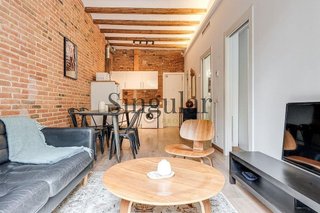 Piso en venta en El Camp de l'Arpa del Clot en Barcelona