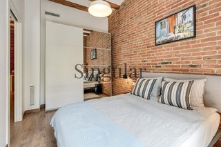 Piso en venta en El Camp de l'Arpa del Clot en Barcelona