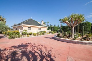 Chalet en venta en Perleta - Maitino en Elche