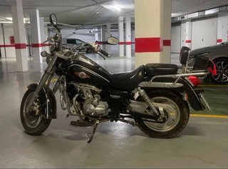 Sumco 125cc Cruiser Negra/Plata