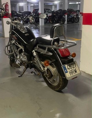 Sumco 125cc Cruiser Negra/Plata