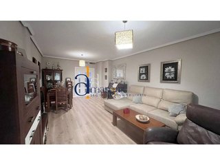 Piso en venta en El Valle en Lucena