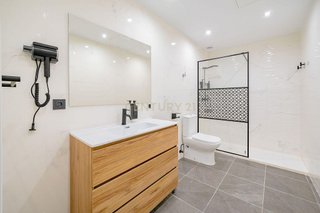 Piso en venta en Benicalap en Valencia