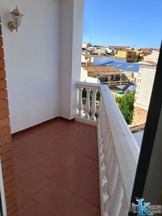 Casa adosada en venta en La Paz-Las Américas en Linares