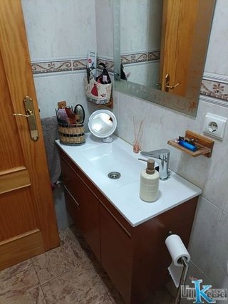 Casa adosada en venta en La Paz-Las Américas en Linares
