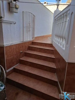 Casa adosada en venta en La Paz-Las Américas en Linares
