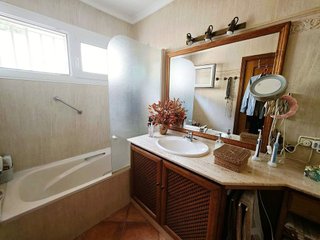 Chalet en venta en La Granja-La Colina-Los Pastores en Algeciras