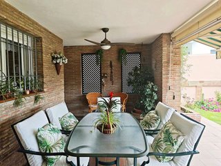 Chalet en venta en La Granja-La Colina-Los Pastores en Algeciras