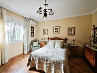 Chalet en venta en La Granja-La Colina-Los Pastores en Algeciras