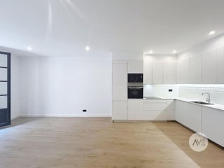 Piso en venta en El Raval en Barcelona