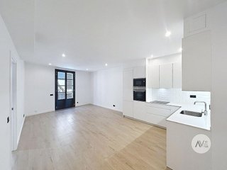Piso en venta en El Raval en Barcelona
