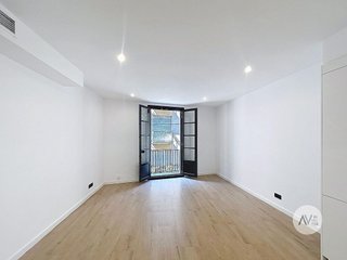 Piso en venta en El Raval en Barcelona