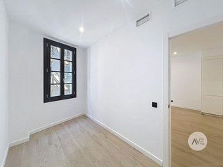Piso en venta en El Raval en Barcelona