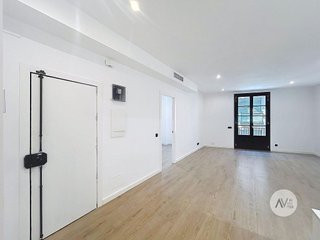 Piso en venta en El Raval en Barcelona